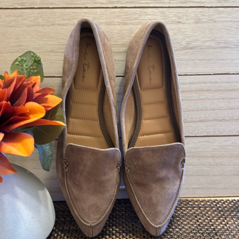 Me Too taupe leather upper flats